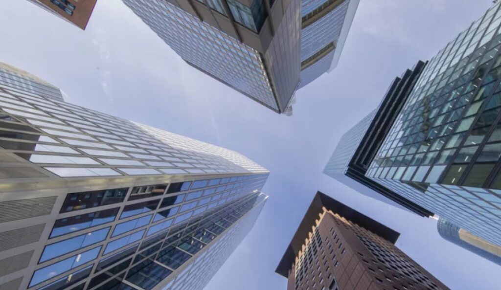 3-HealthTech-Industry