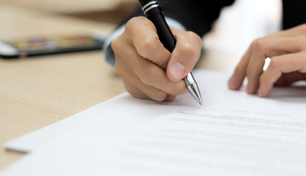 The-Benefits-of-Using-Legal-Tools-and-Services