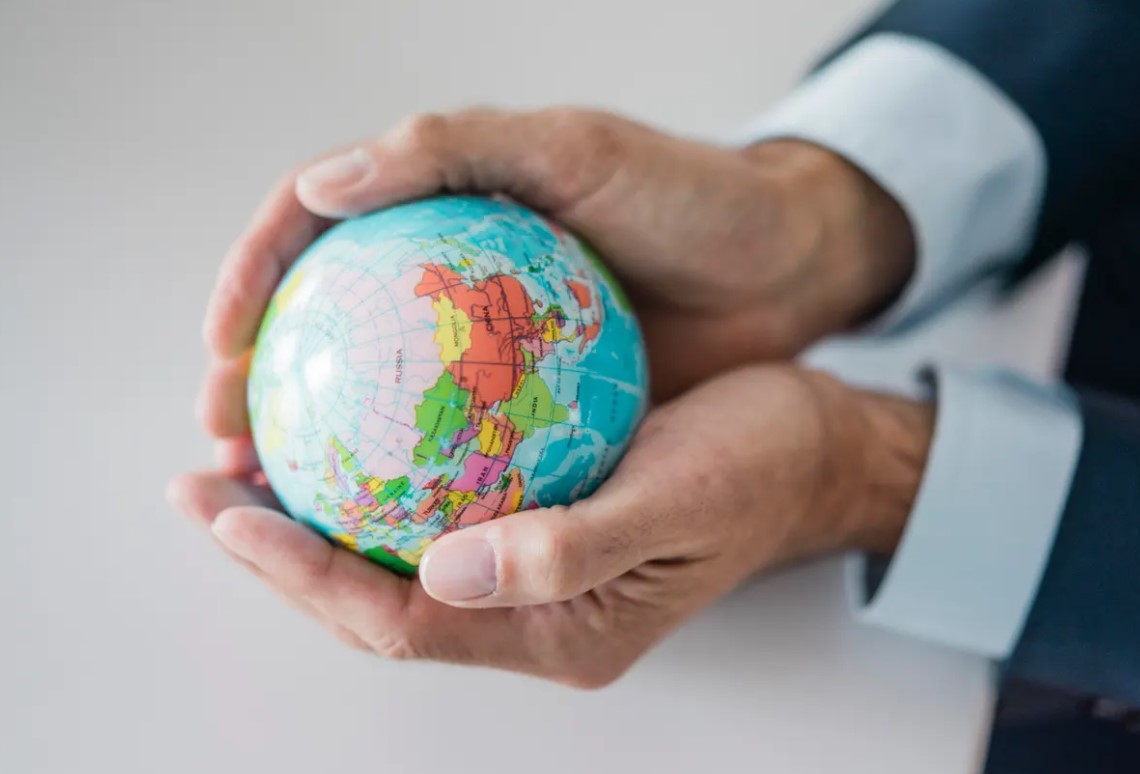 Use-Cases-for-CSR-Tools-and-Products